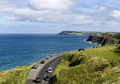 Scenic Ireland Express: Giant’s Causeway & Cliffs of Moher Private Tour (5 Days / 4 Nights)