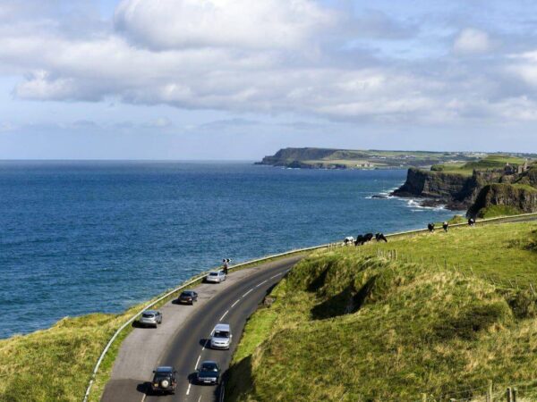 Scenic Ireland Express: Giant’s Causeway & Cliffs of Moher Private Tour (5 Days / 4 Nights)