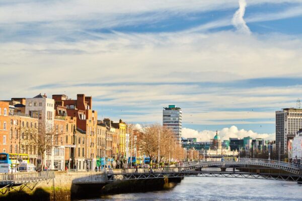 Belfast to Dublin Full-Day Tour – Scenic Journey Through Ireland