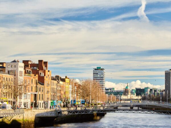 Belfast to Dublin Full-Day Tour – Scenic Journey Through Ireland