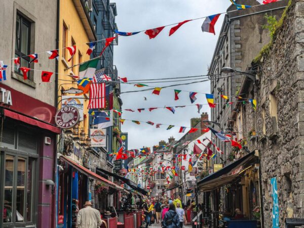 Belfast to Galway Full-Day Tour via Ireland’s Scenic Countryside